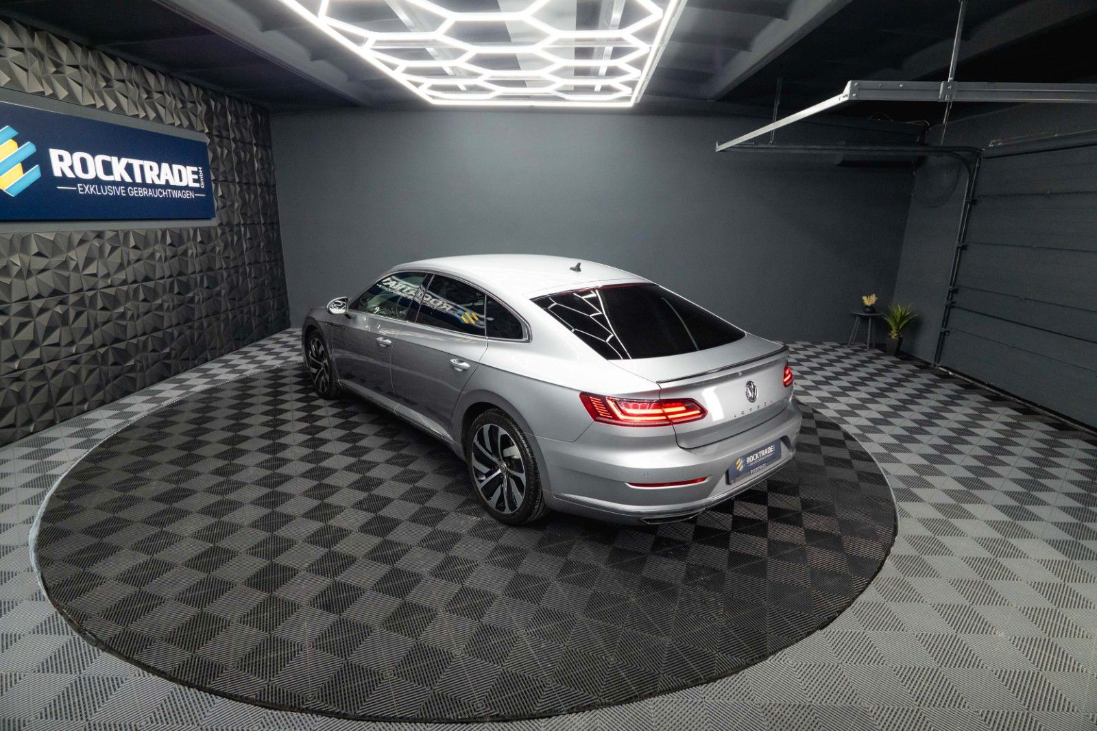 Fahrzeugabbildung Volkswagen Arteon R-Line+ | ACC | Massage | LED | 19 Zoll