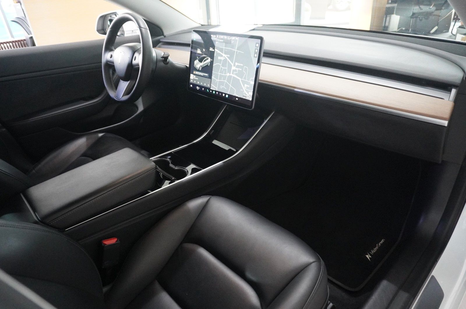 Fahrzeugabbildung Tesla Model 3 Standard Range Plus NAVI/KAMERA/SH/PANO