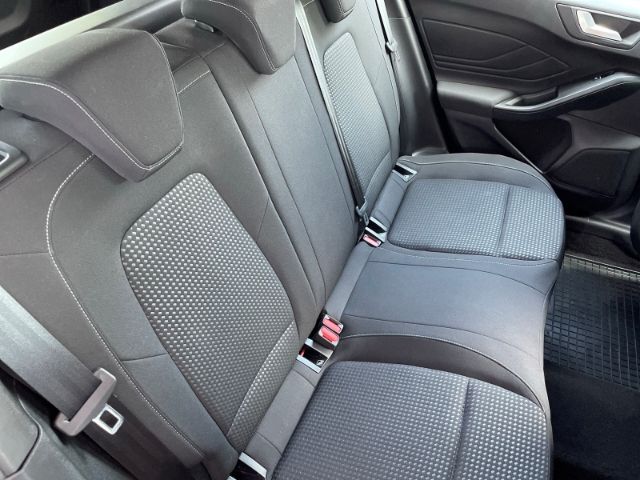 Fahrzeugabbildung Ford Focus 1.5 EcoBlue, Cool & Connect Autom. DAB, Ei