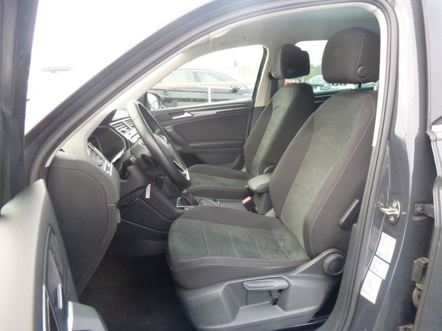 Fahrzeugabbildung Volkswagen Tiguan 1,5 TSI Elegance >AUT/AHK/NAV/LED/PDC<