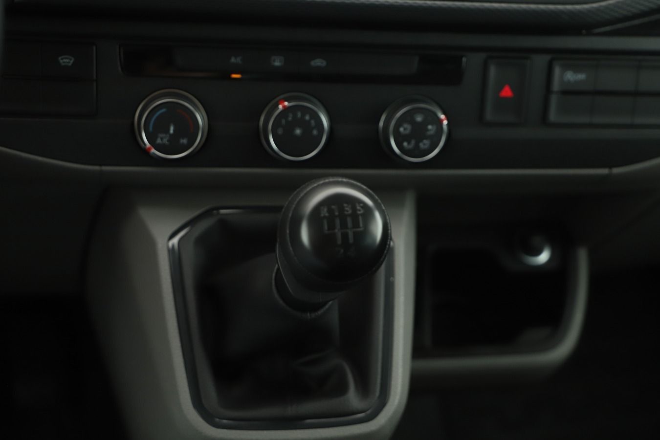 Volkswagen T6 Kombi - Bild 11