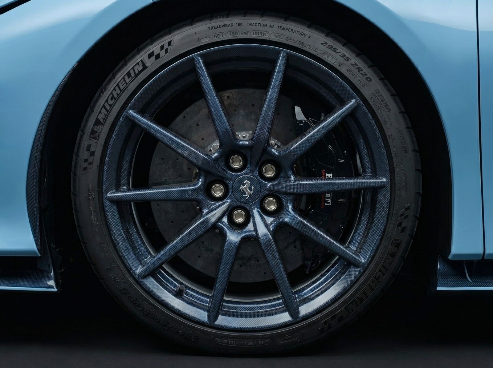 Fahrzeugabbildung Ferrari SF90 XX Spider | Tailor Made | Special Carbon