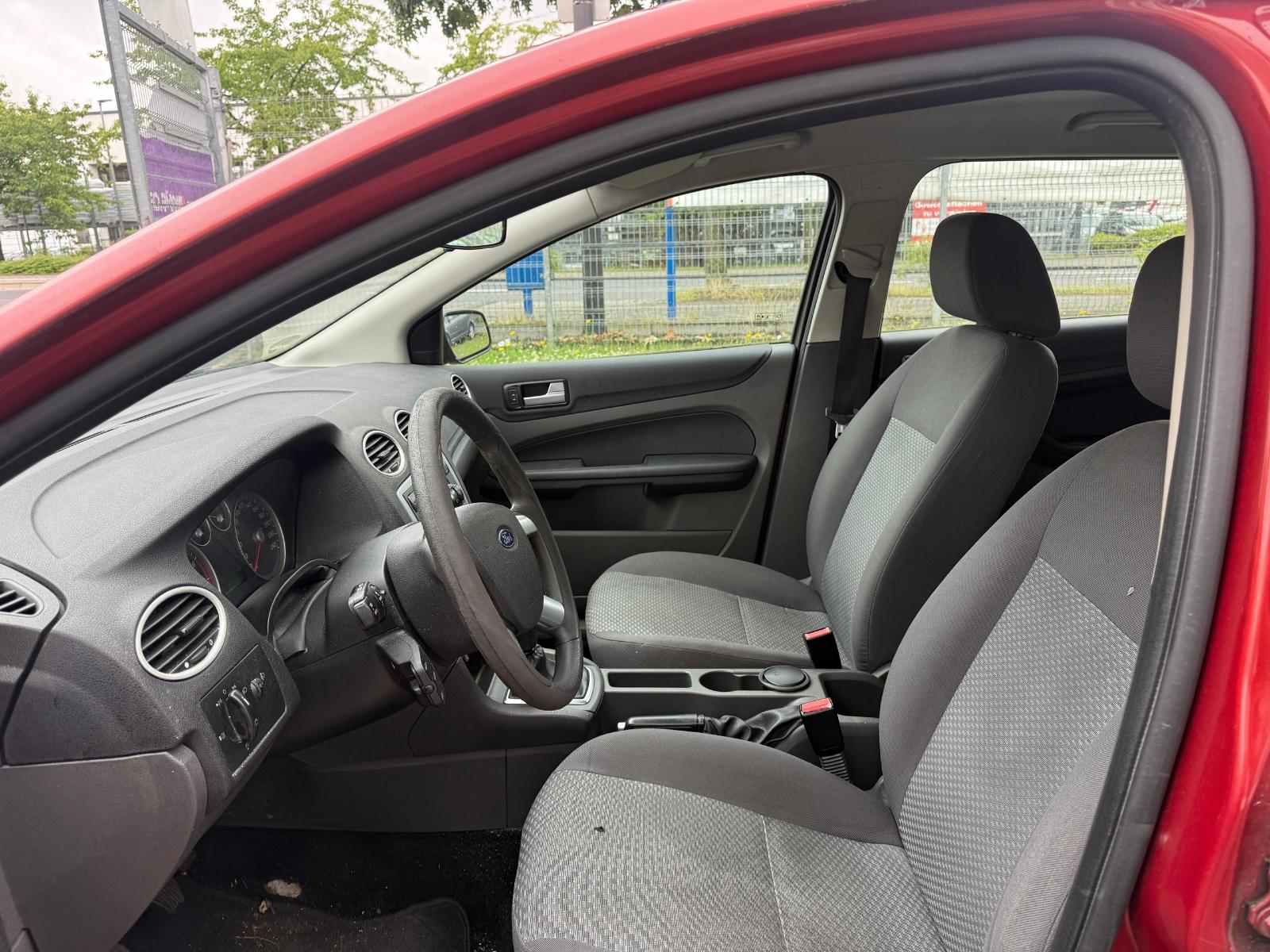 Ford Focus 2007 — photo 8