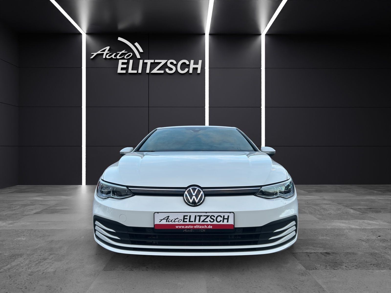 Fahrzeugabbildung Volkswagen Golf VIII TSI DSG MatrixLED Kamera ACC