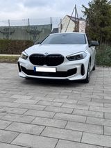 BMW M135i xDrive LIVE-COCKPIT + HUD + H&K + LEDER - BMW M135 aus 2020