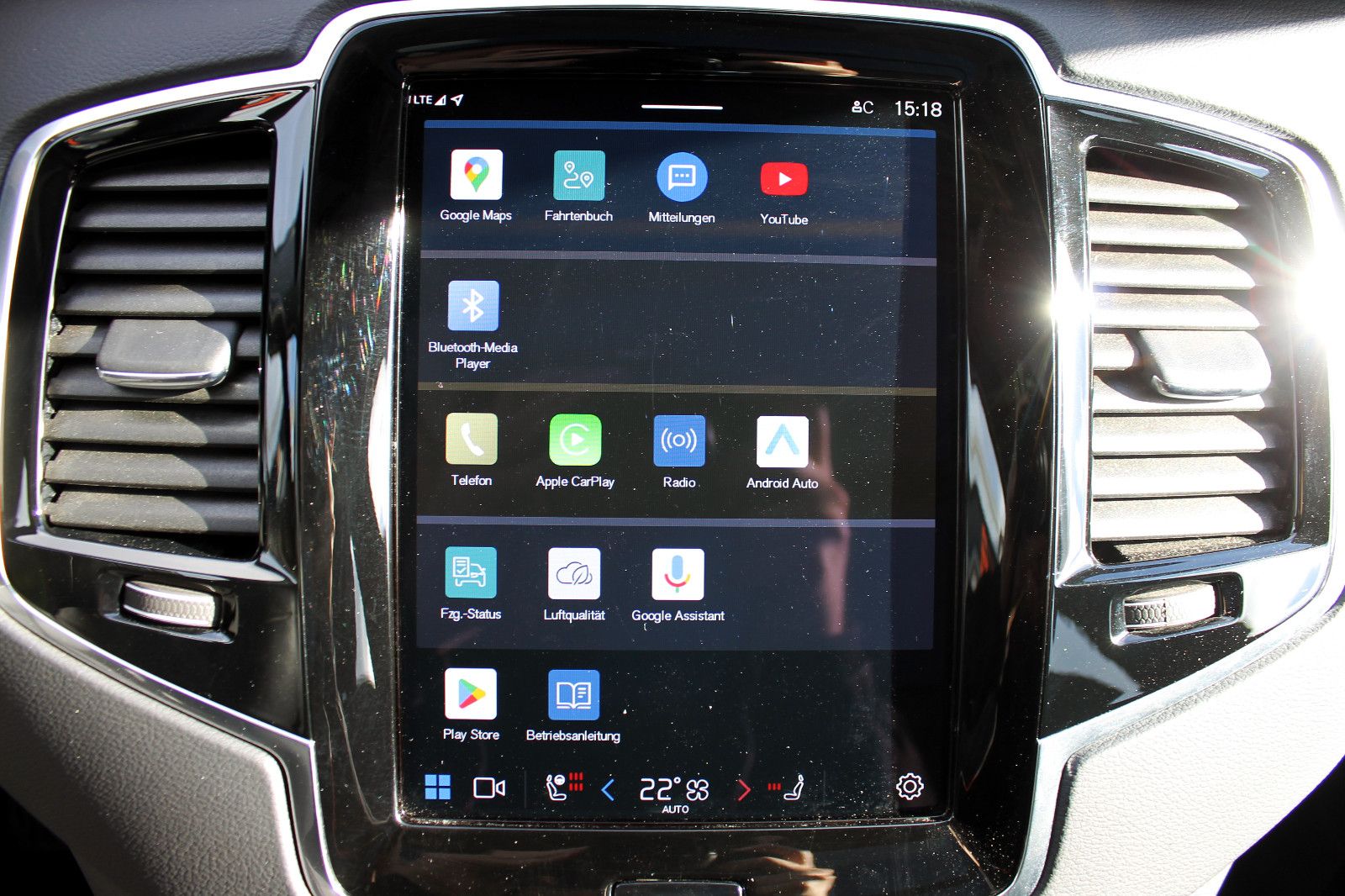 Fahrzeugabbildung Volvo XC90 B5 AWD Ultimate Bright 7-Stz. 360° ACC PANO