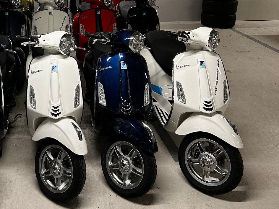 Vespa Primavera 50 *S* & *Tech* E5+