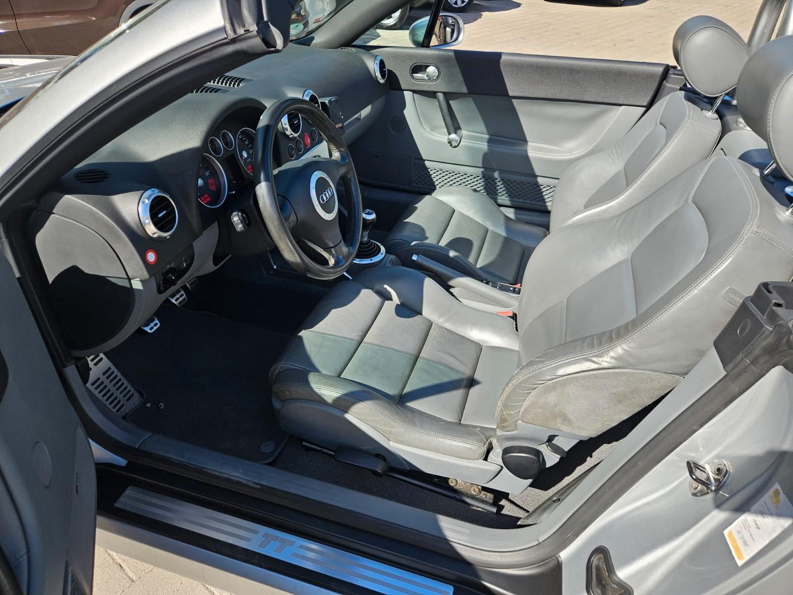 Audi TT Coupe/Roadster 1.8 T Roadster quattro