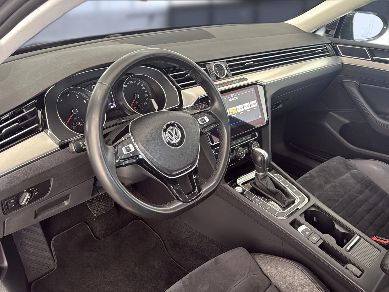 Fahrzeugabbildung Volkswagen Passat Variant Highline /unfallfrei