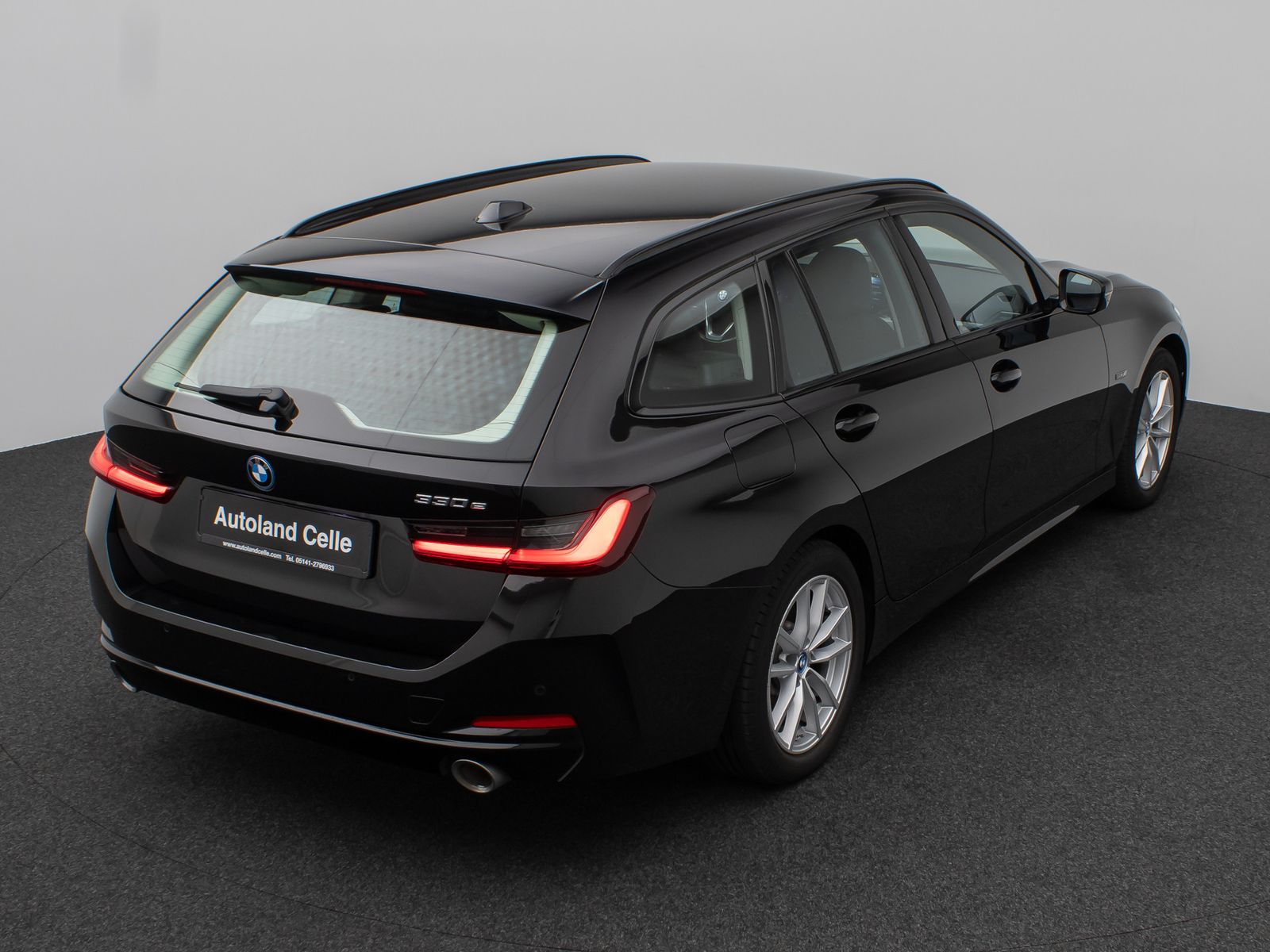 Fahrzeugabbildung BMW 330e DAB CockPit+ PDC Geschwindigkeitsreg Sport