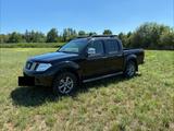 Nissan Navara Navara D40 Double Cab 2.5 mit Hardtop - Nissan Navara: D 40