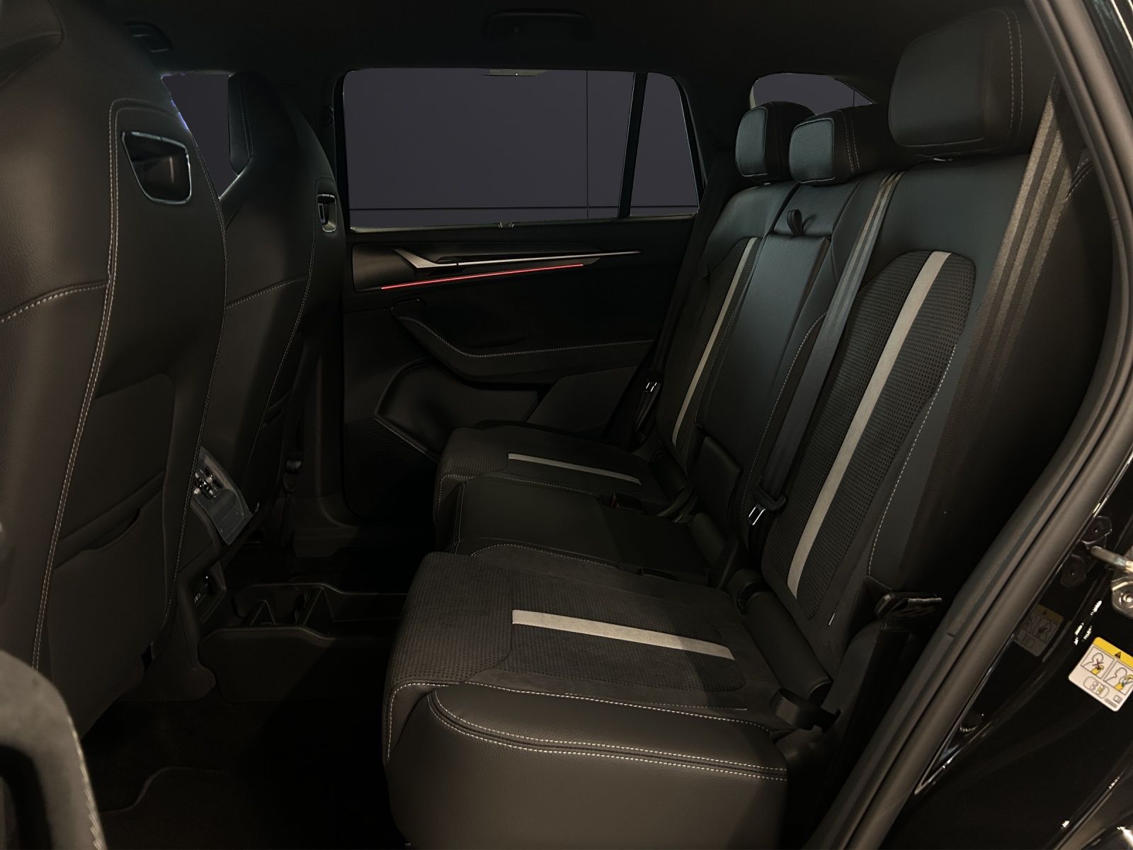 Fahrzeugabbildung SKODA Kodiaq 2.0 TDI 142 kW 4x4 Sportline AHZV MATRIX