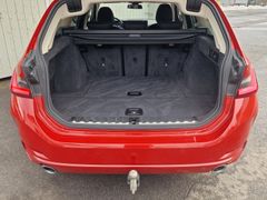 Fahrzeugabbildung BMW 320dA xDrive Touring Navi LED SiHz Tempo PDC AHK