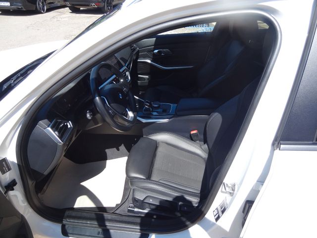 Fahrzeugabbildung BMW 318d Advantage/1.Hd/LED/150PS/Leder/Navi/Virtual