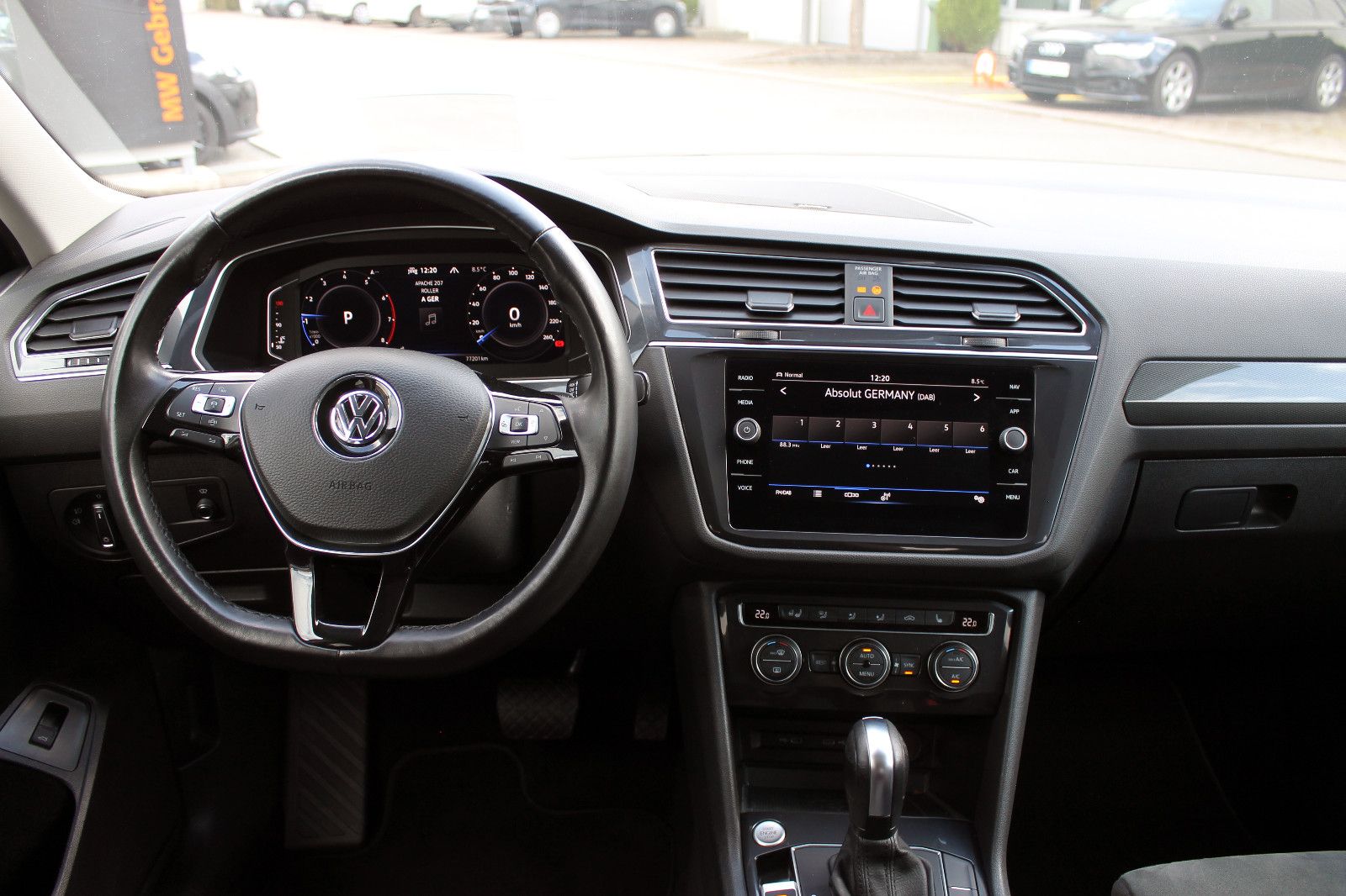 Fahrzeugabbildung Volkswagen Tiguan 2.0 TSI Allspace Highl. 4M. LED ACC 360°