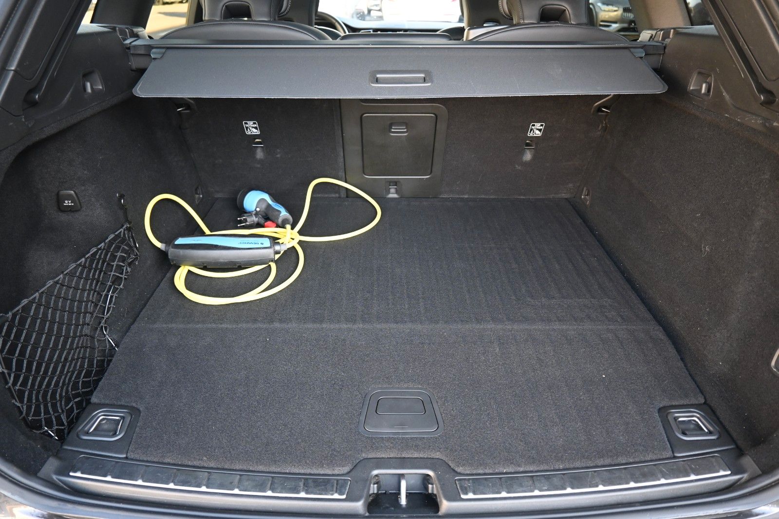 Fahrzeugabbildung Volvo XC60 T8 R-Design PHEV* AWD*AHK*NAV*ACC*PANO*