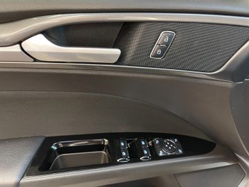 Ford Mondeo Turnier Titanium Aut.*NAVI*ACC*KAMERA*LED