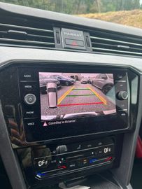Volkswagen Passat - 8