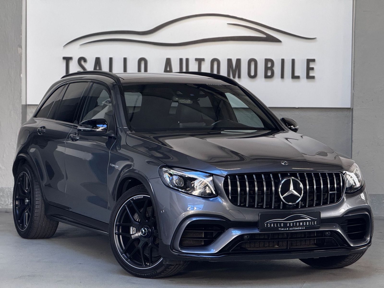 MERCEDES-BENZ GLC 63 AMG 4Matic *Airmatic*Pano*Acc*Led*Ahk*