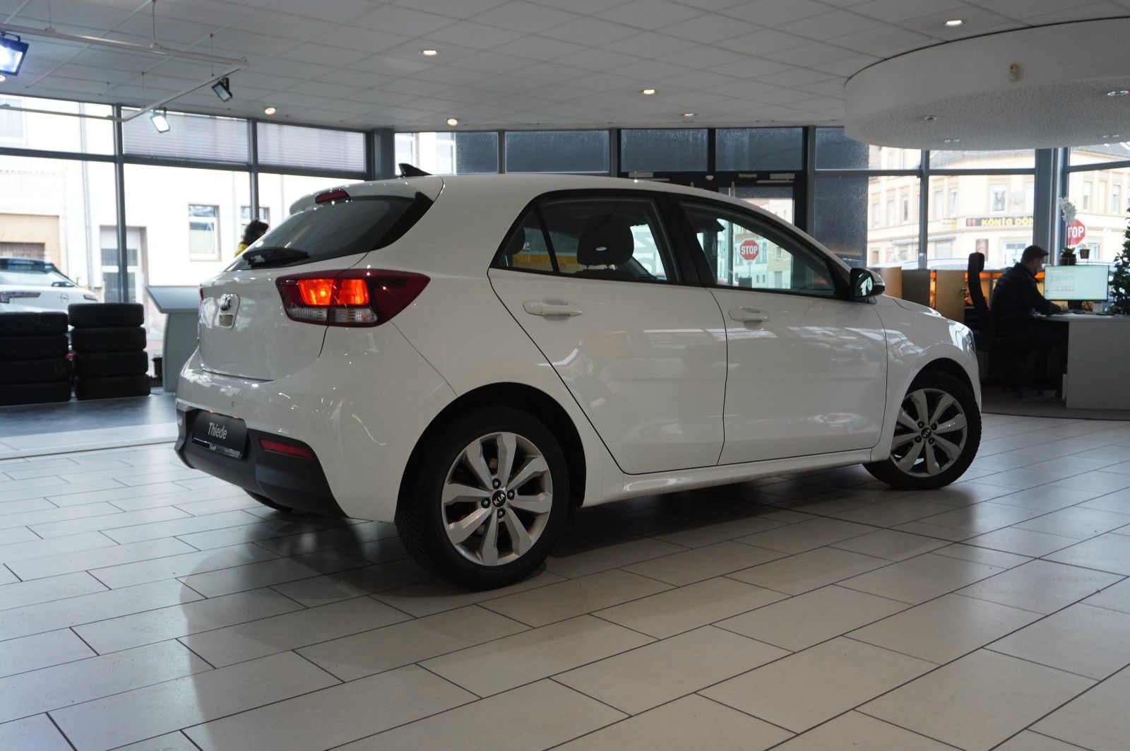 Fahrzeugabbildung Kia Rio 1.0 T-GDI SPIRIT 5-TÜR NAVI/LED/KAMERA/DAB+