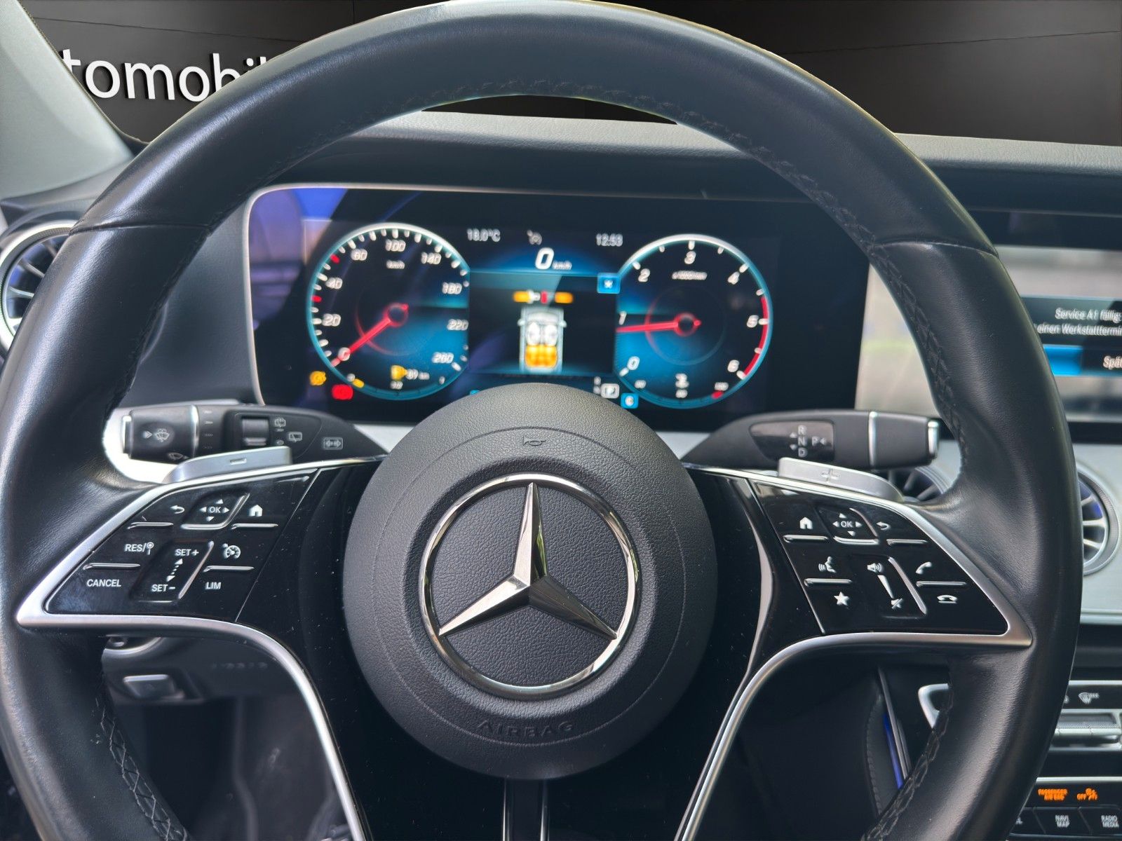 Fahrzeugabbildung Mercedes-Benz E 200 E T-Modell E 200 d