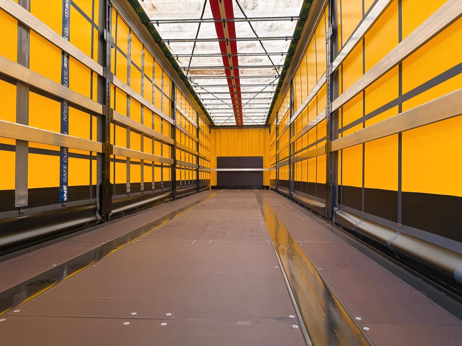 Fahrzeugabbildung Krone Schiebeplane mit IceProtect + Safe Curtain