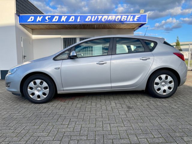 Opel Astra J Lim. 5-trg. Selection