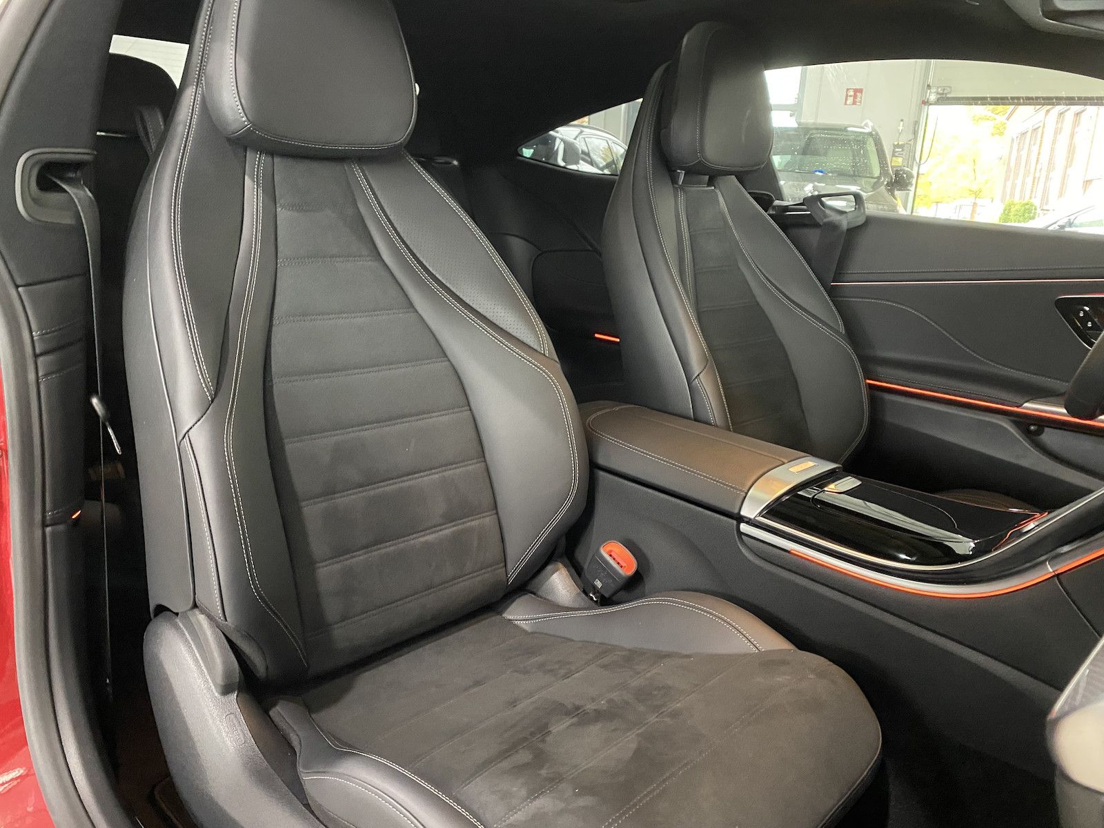 Fahrzeugabbildung Mercedes-Benz CLE 200 AMG/PANO/DIS/360/BUR/NIGHT/´19/