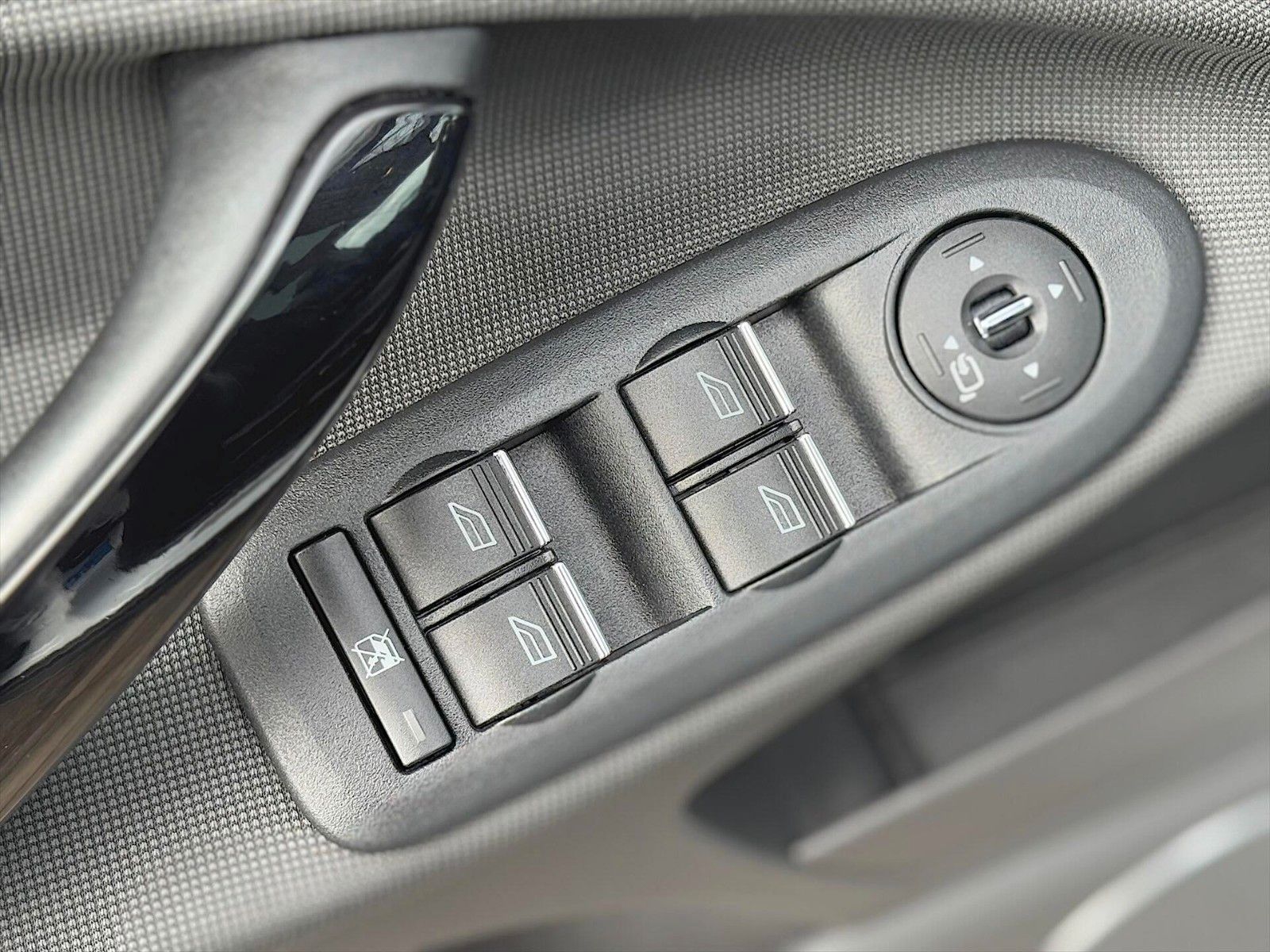 Fahrzeugabbildung Ford Kuga Titanium 2.5 Sport *Panorama*Bi-Xenon*LED*