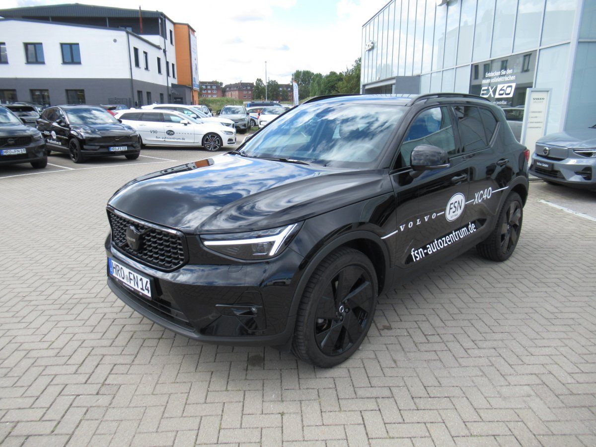 Volvo XC40 B3 Benzin Black Edition Plus Automatik imagem 2