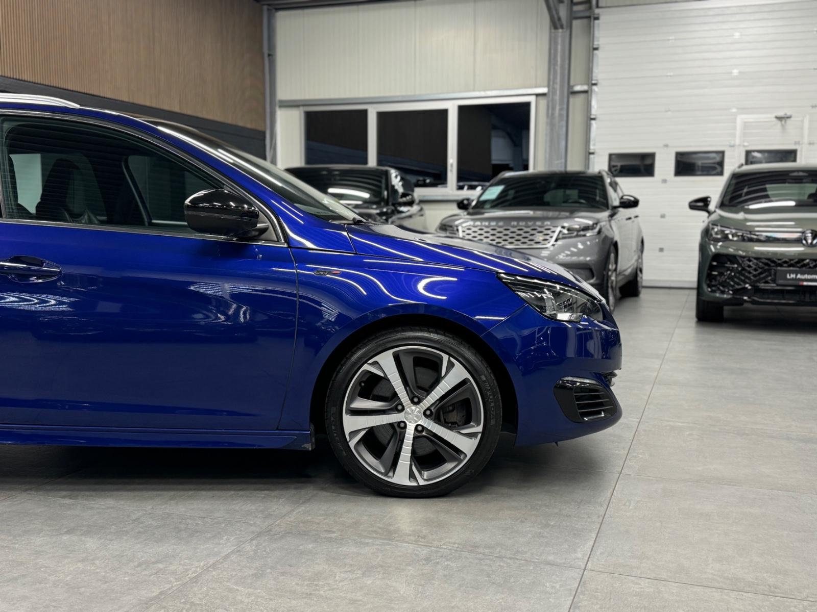 Peugeot 308 SW GT Navi SHZ Massage Pano LED AHK