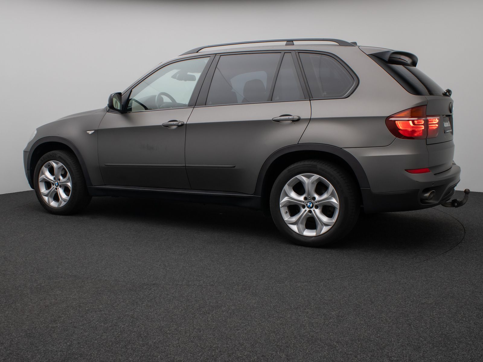 Fahrzeugabbildung BMW X5 xD40d  Sport Panorama Kamera HUD HiFi SoftCL