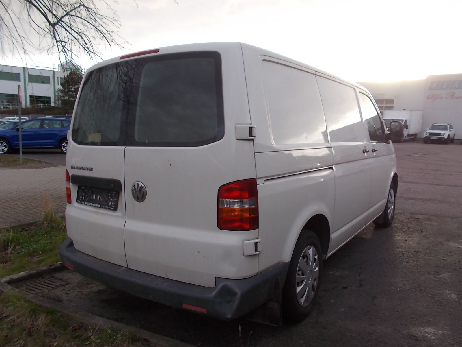 Fahrzeugabbildung Volkswagen Transporter T5 1.9 TDI (84 PS)