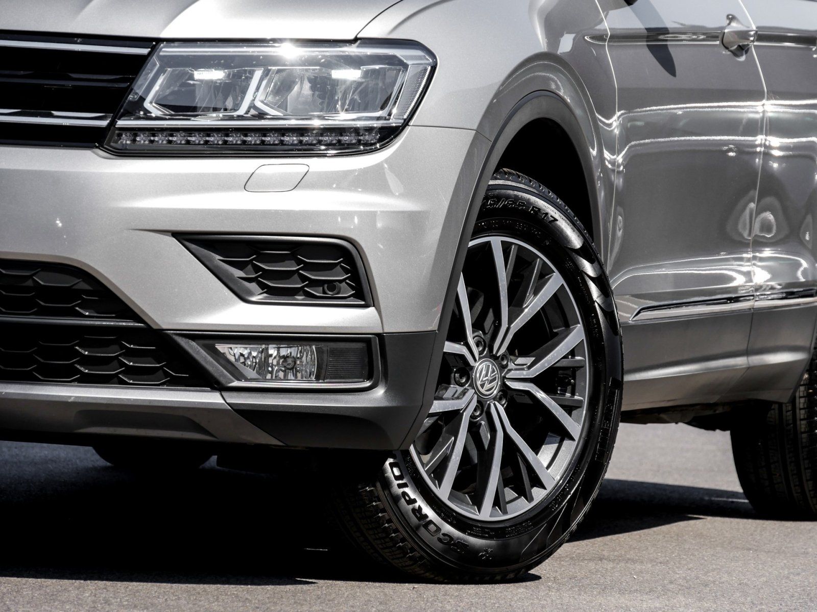 Volkswagen Tiguan Comfortline 1.5 TSI LED Panorama LaneAss foto 5