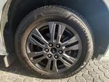 Ford Tourneo Custom 2.0 EcoBlue L2 Titanium 8- Sitzer - : Sitzer 8
