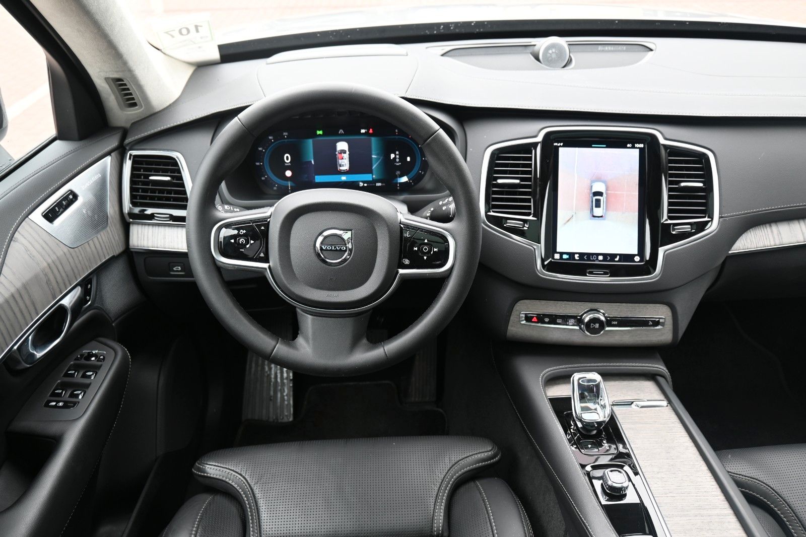 Fahrzeugabbildung Volvo XC90 B5 AWD Ultimate Dark *HUD*B&W*NAV*LUFT*MASS