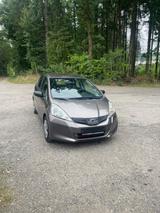 Honda Jazz 1.2 Trend - Honda Jazz aus 2012 mit Benzin-Antrieb: Kleinwagen