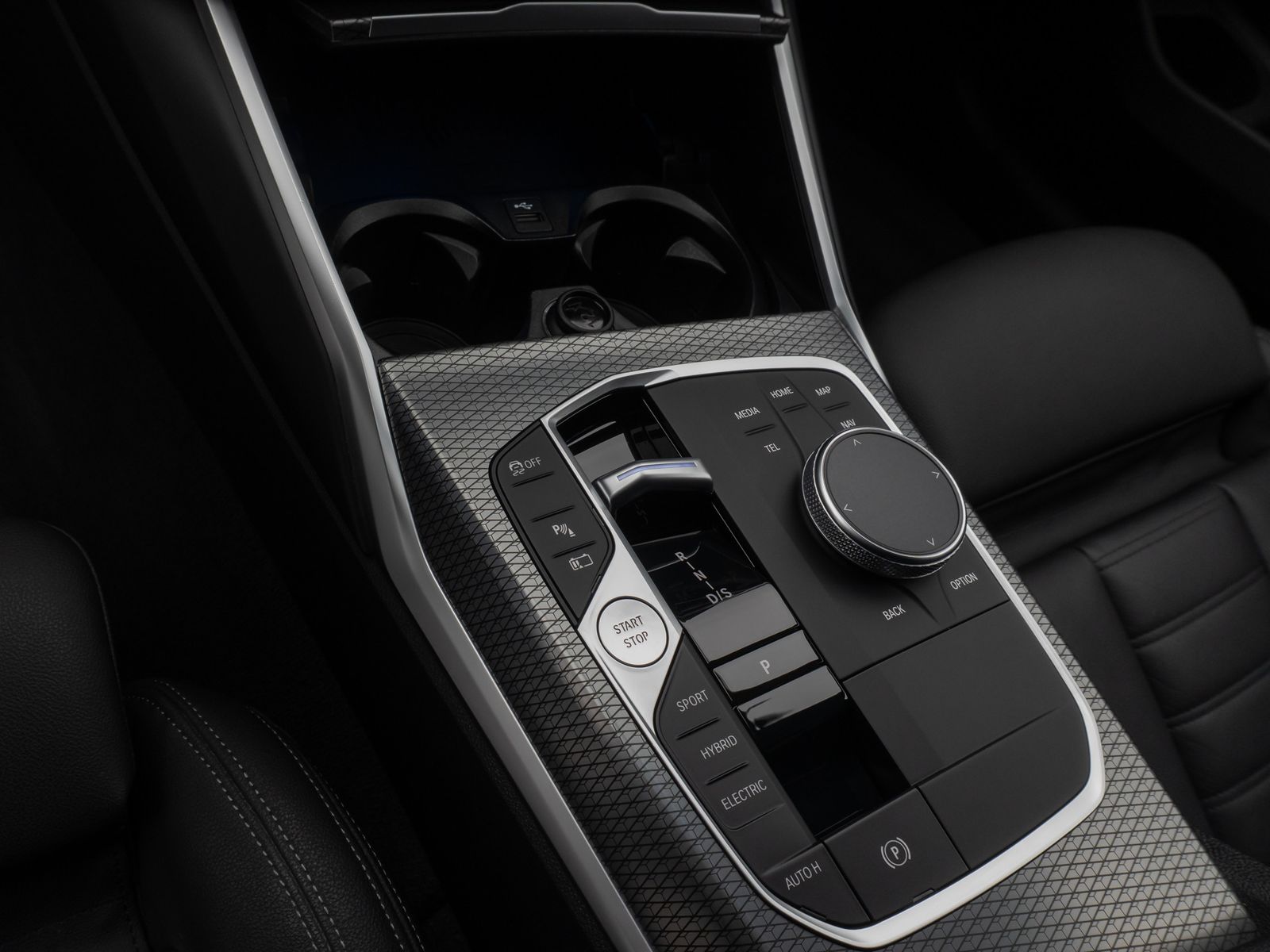 Fahrzeugabbildung BMW 330e xD M Sport Pro Kamera HUD DAB H/K Stop&Go