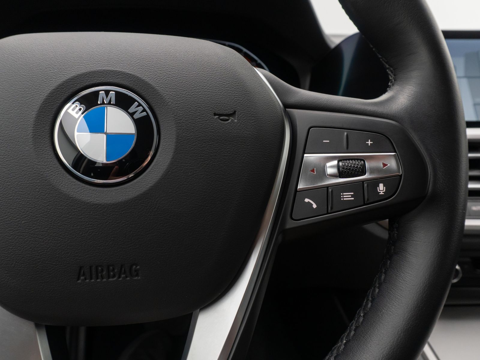 Fahrzeugabbildung BMW 320d Stop&Go Alarm DAB DriveAss AHK FernlichtAss