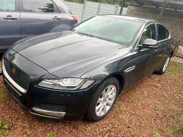 Jaguar XF Prestige AWD/MOTORSCHADEN!