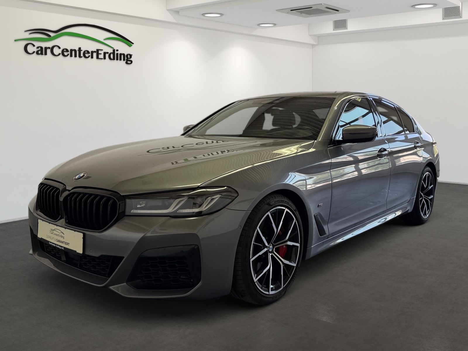 BMW M550