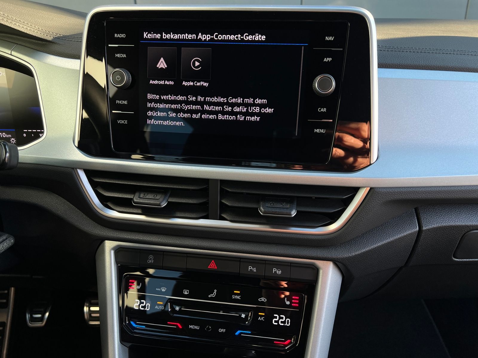 Fahrzeugabbildung Volkswagen T-Roc GOAL 1.0 TSI *Plus-Paket, LED, ACC, Navi,