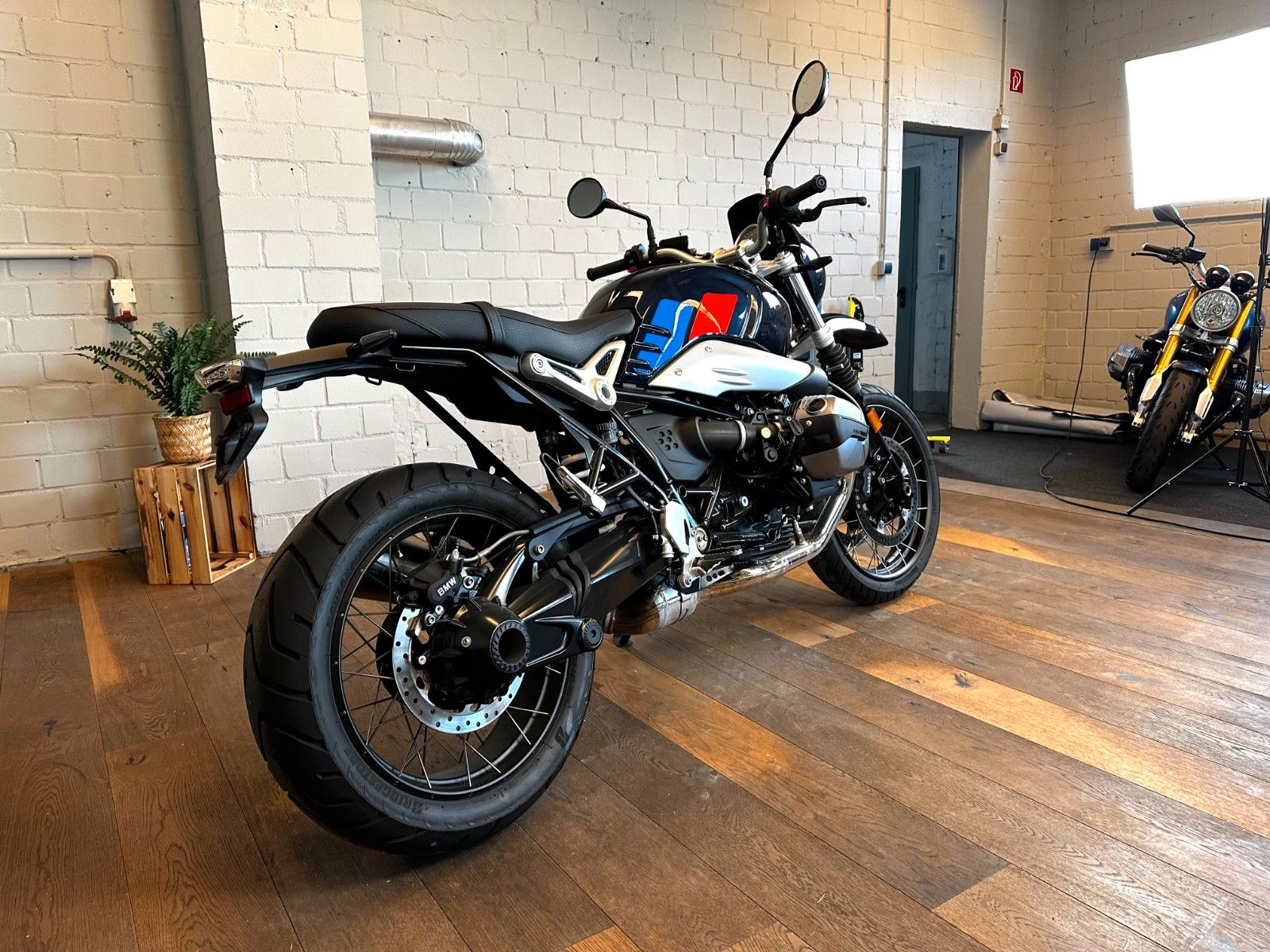Fahrzeugabbildung BMW RnineT Urban GS - BMW Werksmaschine, wenig KM!
