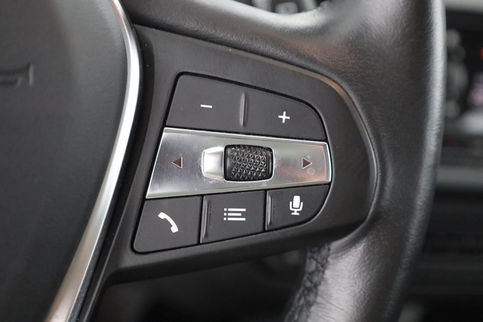 BMW 1 Series i Sportline LED Navi Teilleder AHK DAB PDC, миниатюра 17