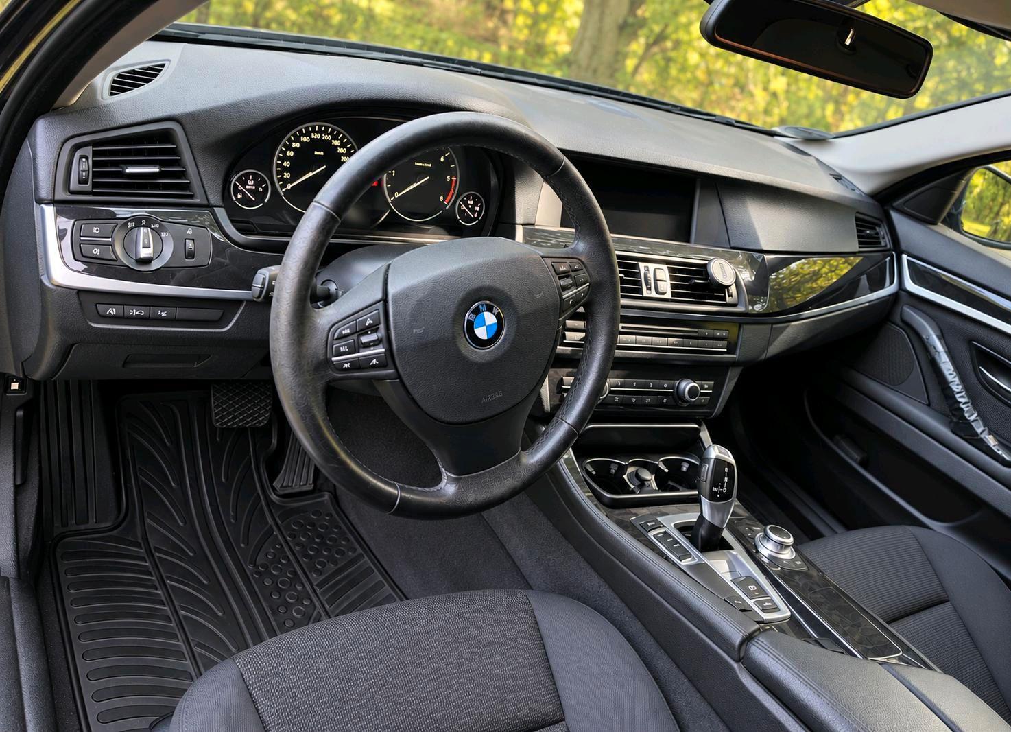 BMW 520 2012 — photo 7