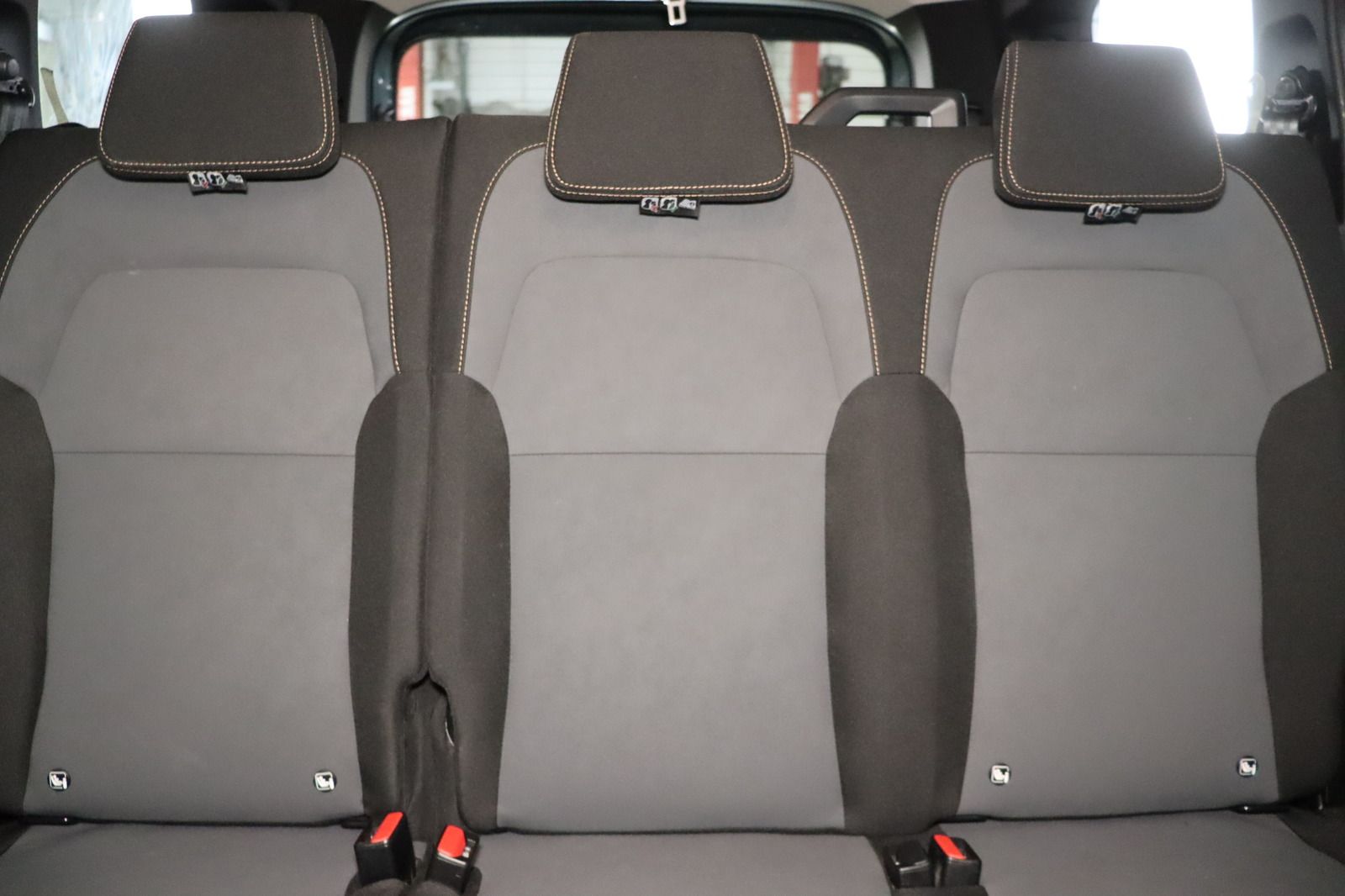 Fahrzeugabbildung Dacia Jogger  TCe * 7-Sitzer * Navi * LED * Sitzhzg.