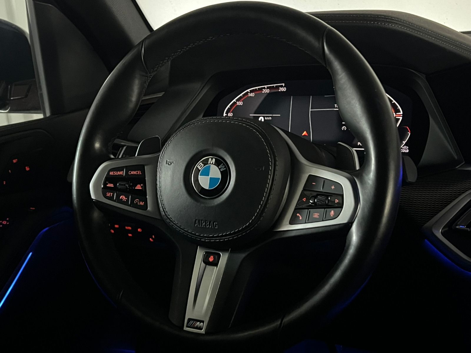 Fahrzeugabbildung BMW X5 xDrive 30 d M SPORT/DAB/AHK/ACC/360*/7-SITZER