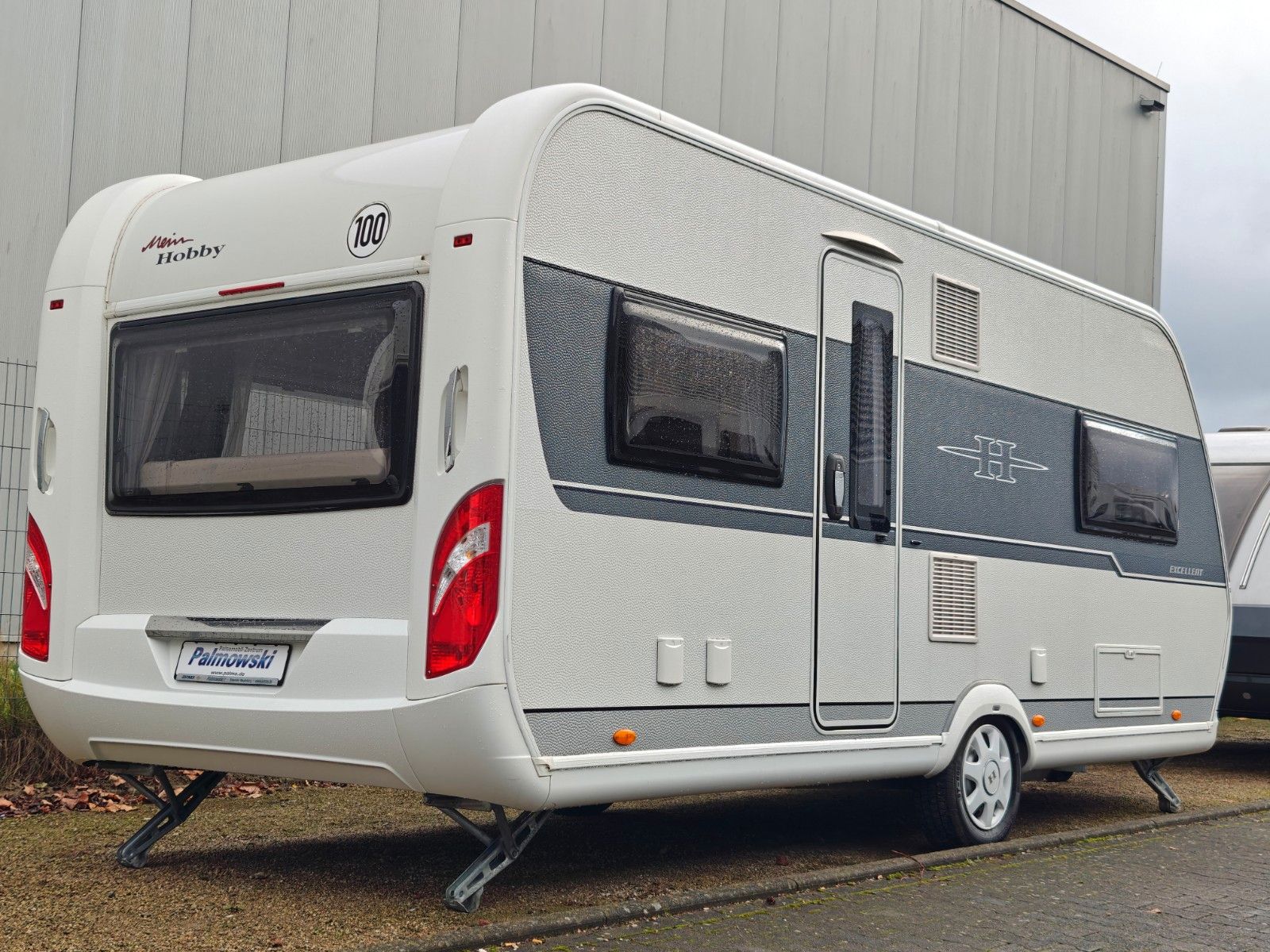 Fahrzeugabbildung Hobby Excellent 540 UFe - Fahrradträger, TV, 1.750kg -