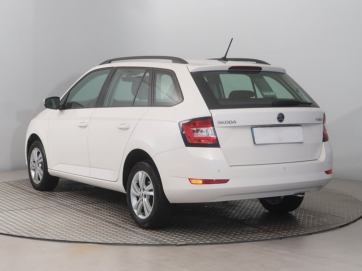 Fahrzeugabbildung SKODA Fabia Combi  1.0 TSI