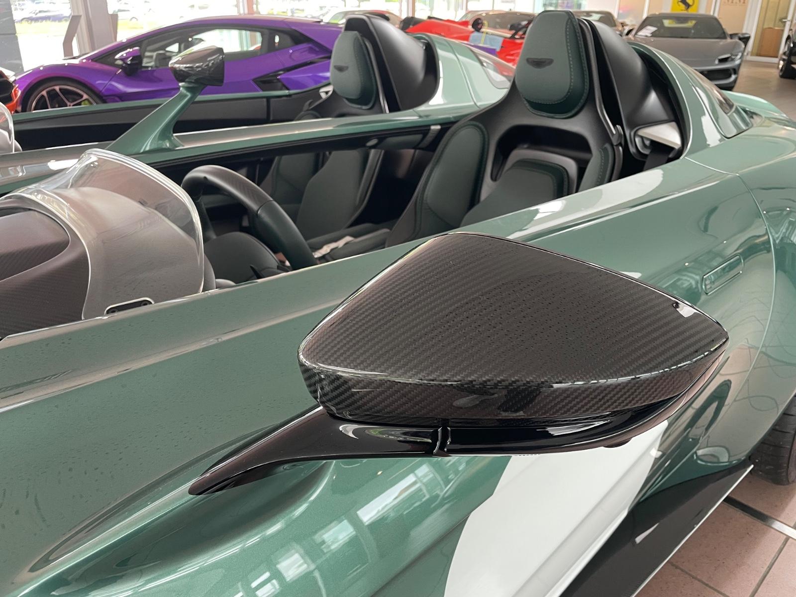 Aston Martin V12 Speedster  "1 OF 88"